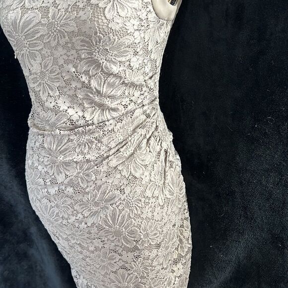 Calvin Klein nude lace overlay Mini - Picture 2 of 5